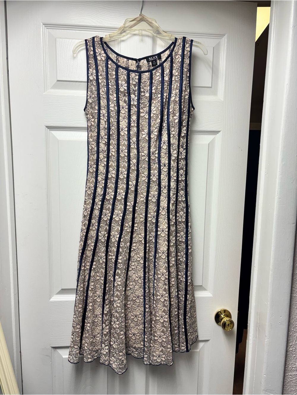 Floral A-Line Sleeveless Dress in Navy and Cream